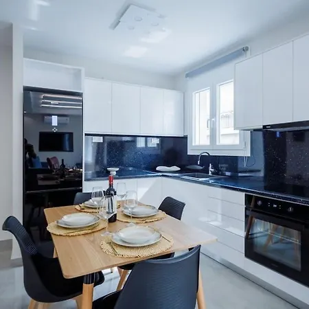 Mythical Blue Thalatta Apartment *